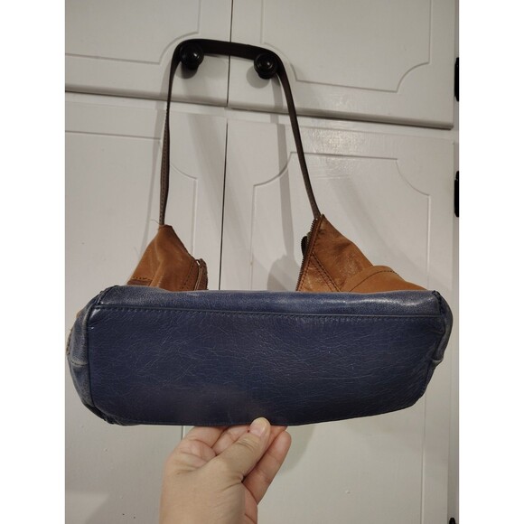 The Sak Tan and Navy  Leather Shoulder Bag with Logo Tag Purse Handbag - Picture 3 of 9